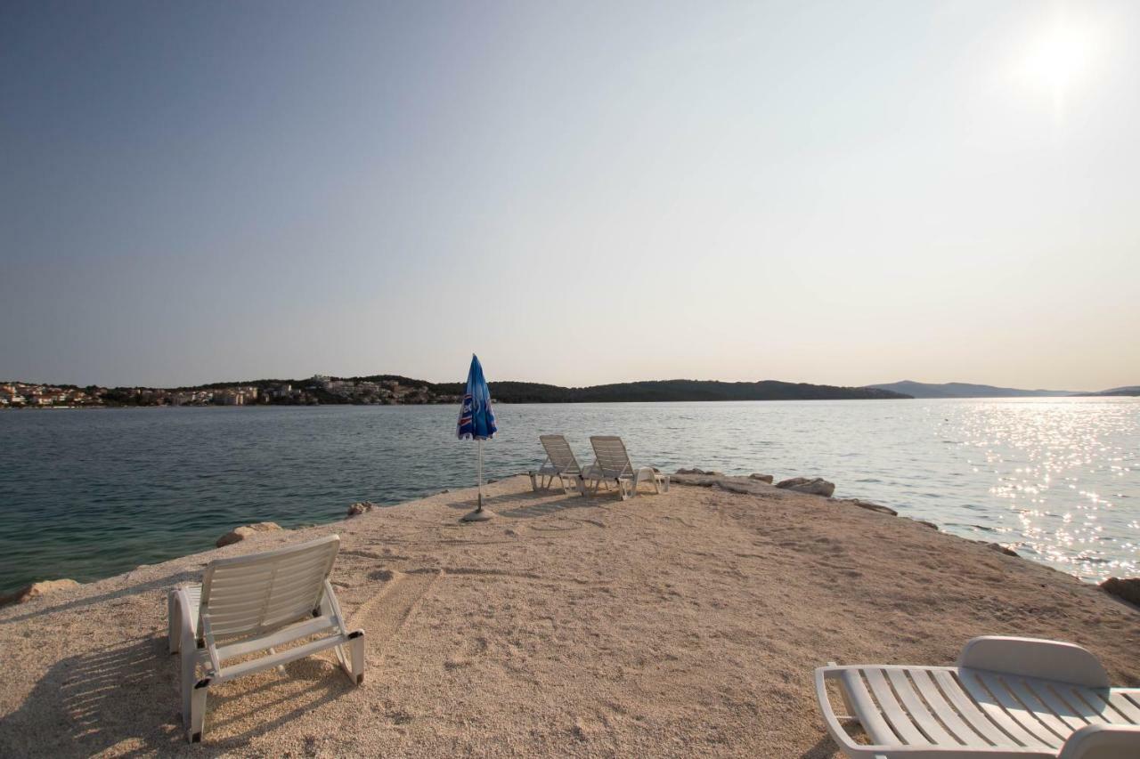 Apartment Cherie Trogir Exterior foto